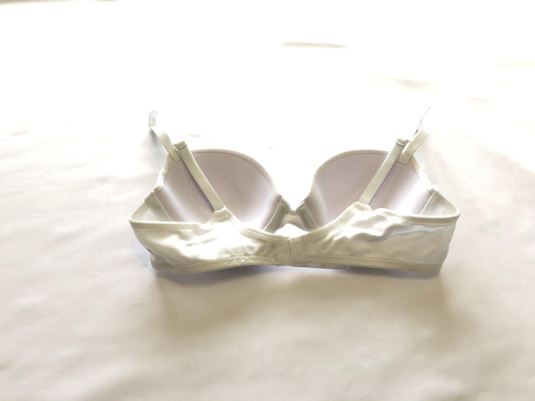 سوتین زنانه اسفنجی فنر دار برند M&S پک 3 تایی سفید و مشکی 126 سفید پشت