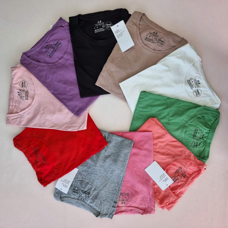 تیشرت زنانه آستین کوتاه برند H&M گلدوزی 298 رنگ بندی