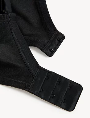 سوتین زنانه اسفنجی پلدار برند M&S پک 3 تایی سفید و مشکی سایز بزرگ 319 بند