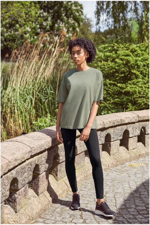 تیشرت زنانه برند esmara زیتونی سایز M 40-42- 337- تنخور 2