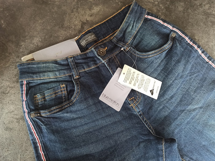 شلوار جین بغل کار شده-طرح5